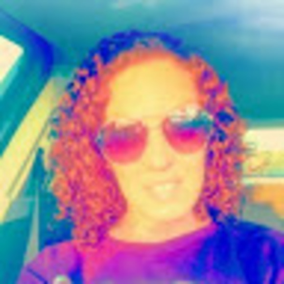 Meet your Posher, Jessica - Picture 1 of 1